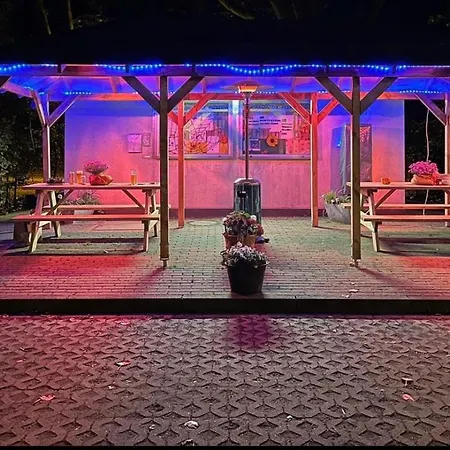 Romantischer Bauwagen Im Gruenen * Oberhausen (North Rhine-Westphalia)