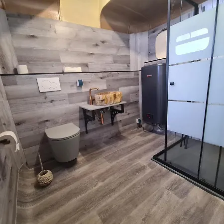 Romantischer Bauwagen Im Gruenen Camping *