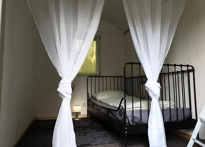 Romantischer Bauwagen Im Gruenen Camping Oberhausen (North Rhine-Westphalia)